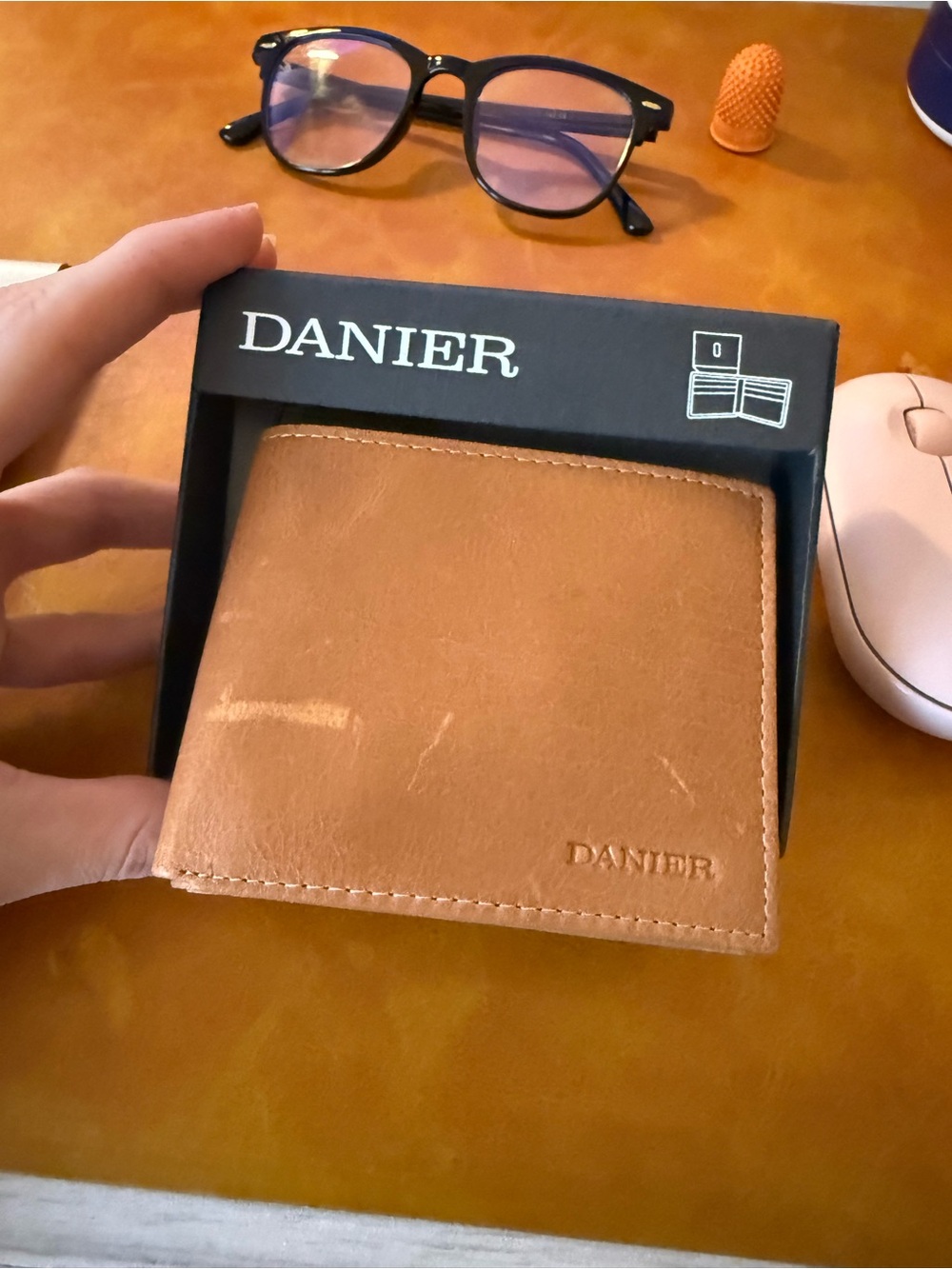 Danier Tan Leather Bifold Card & Key Wallet